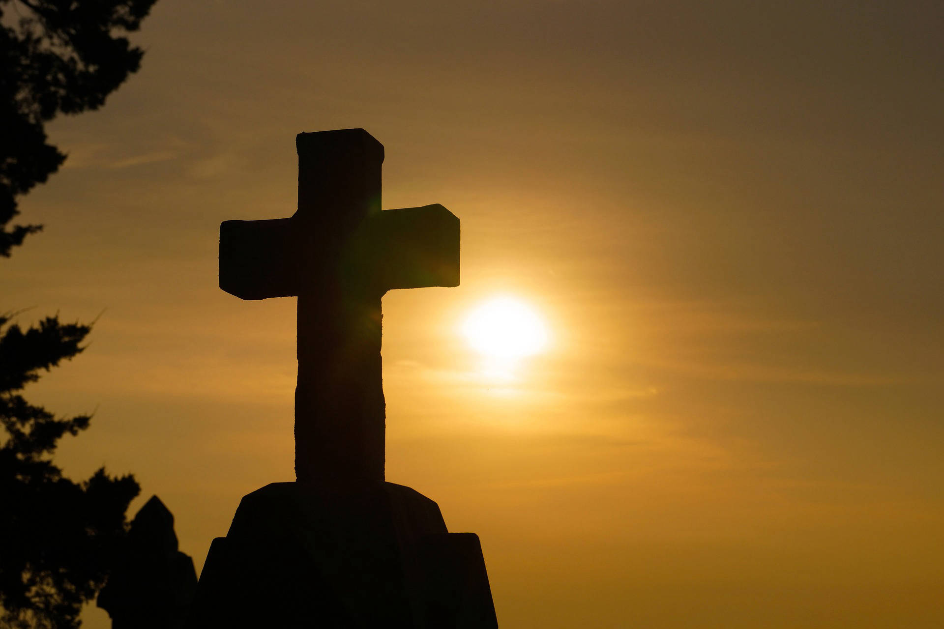 RELIGIOUS ORGANIZATIONS & CHURCHES